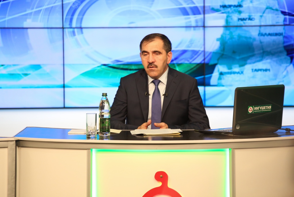 «Диалог с народом»: Глава Ингушетии в прямом эфире ответил на вопросы граждан