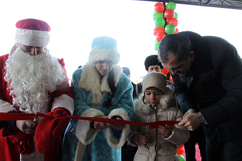 В Яндаре сегодня торжественно открыли два многоэтажных дома