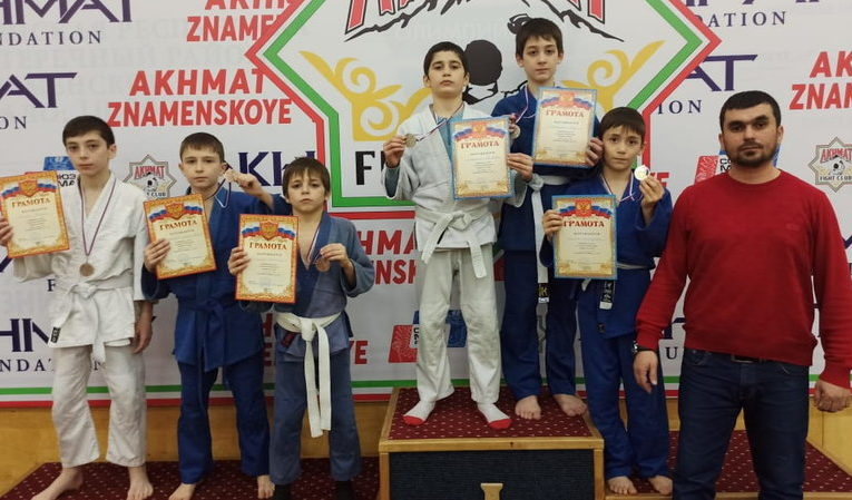 17 медалей различного достоинства завоевали ингушские дзюдоисты на турнире в Чечне