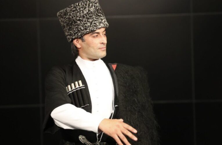 Адам Плиев, заслуженный артист Республики Ингушетия: «Моё кредо — всё негативное оставлять за сценой!»