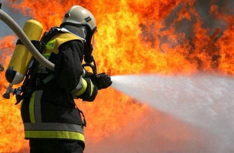 В Ингушетии загорелась крыша жилого дома на площади 144 «квадратов»