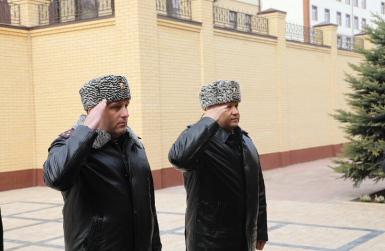 В Ингушетии почтили память погибших сотрудников органов внутренних дел