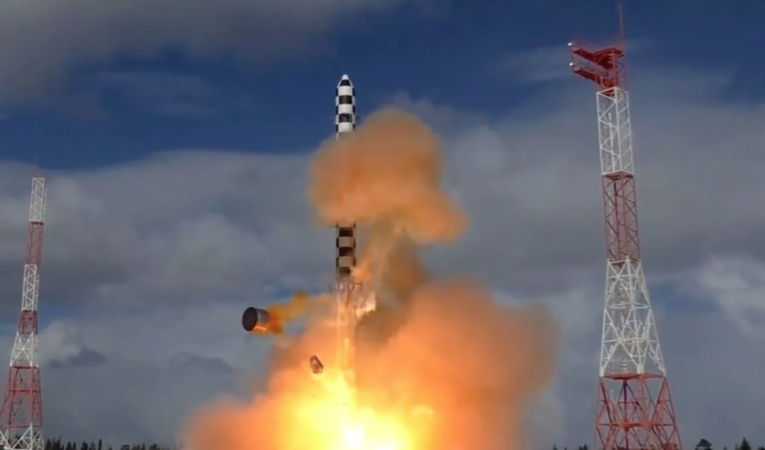 В России состоялся испытательный пуск межконтинентальной баллистической ракеты «Сармат»