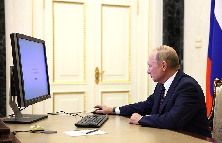 Владимир Путин призвал россиян принять активное участие в выборах