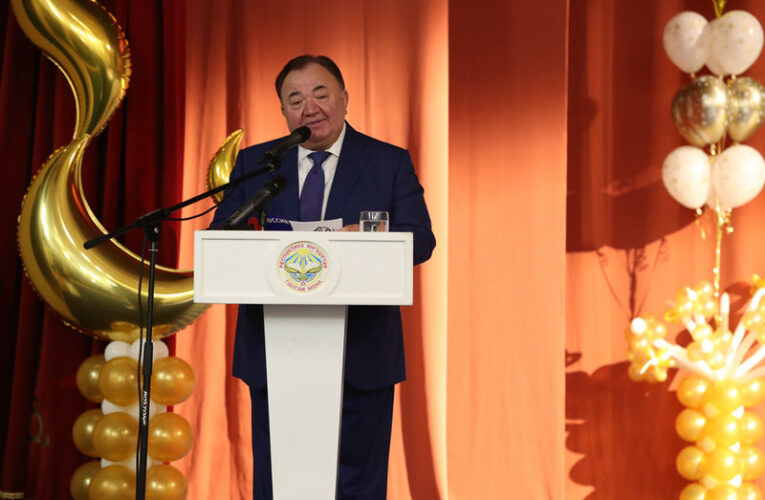 Глава Ингушетии поздравил учителей республики с профессиональным праздником