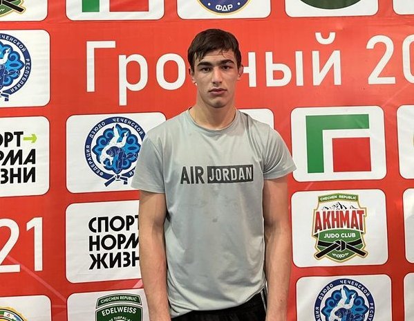 Ингушский борец вольного стиля Али Цокаев стал победителем первенства СКФО
