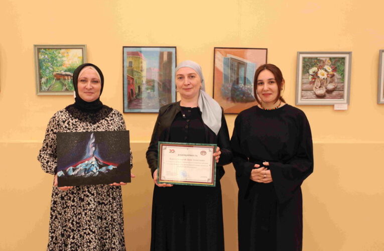 Музей ИЗО Ингушетии получил в дар картину Даны Хашагульговой