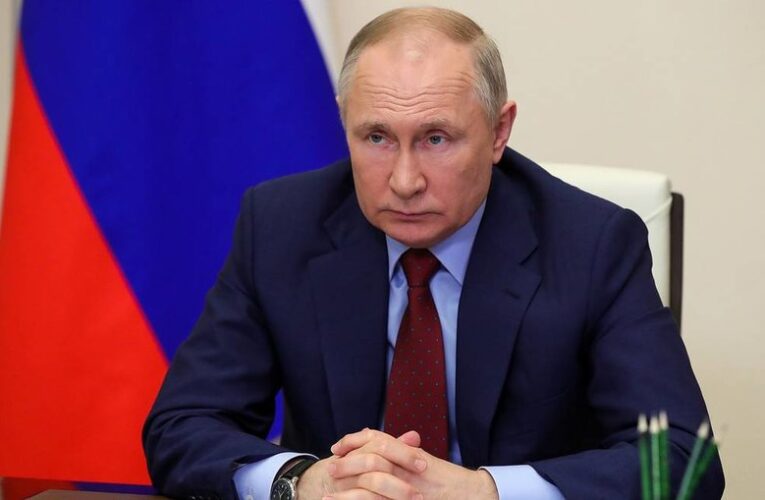 Президент России подписал закон о штрафах за отождествление СССР и нацистской Германии