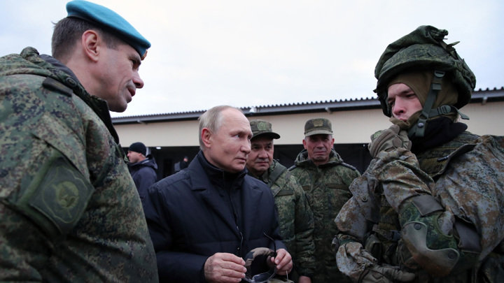 Путин проверил ход подготовки мобилизованных на полигоне ЗВО в Рязанской области