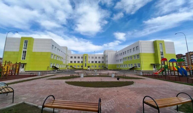 Трехэтажную школу ввели в эксплуатацию в Назрановском районе Ингушетии