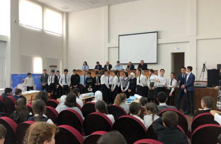 Школьники города Карабулака Ингушетии отвечали на вопросы антинаркотической викторины