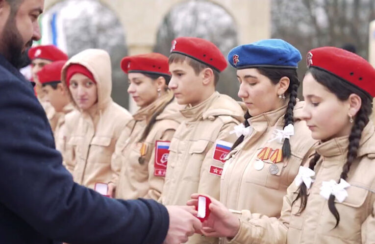 Юнармейцы Ингушетии награждены знаками Российского союза ветеранов «Юный защитник Отечества»